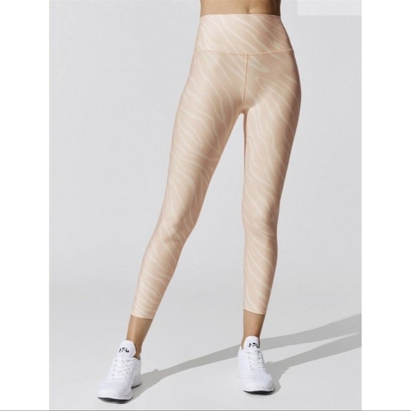 Carbon38 Longline Bra Tank Top & Printed High Rise 7/8 Legging Set (S&M) - Picture 3 of 13